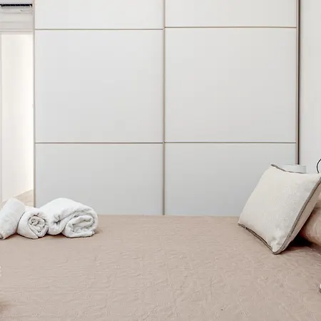 Villa Ada - By And Service *