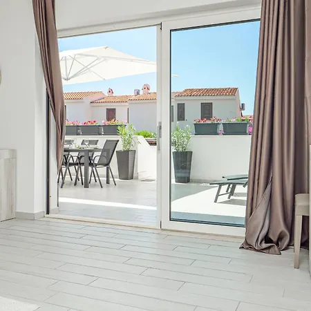 Villa Ada - By And Service