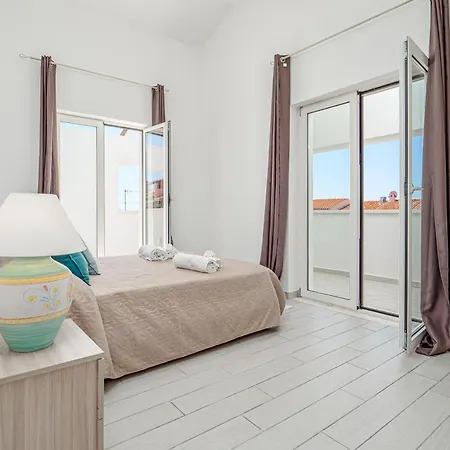 Ada - By And Service * Golfo Aranci